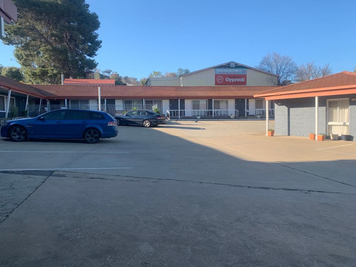 Countryman Motor Inn Каура Экстерьер фото