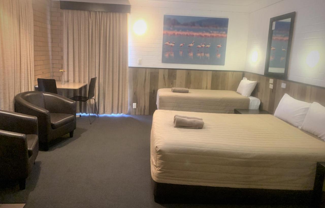 Countryman Motor Inn Каура Экстерьер фото