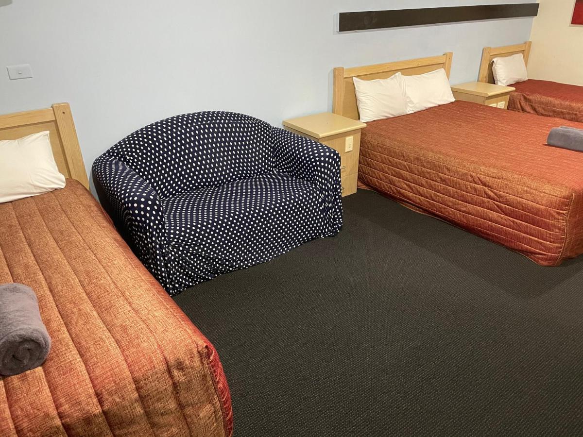 Countryman Motor Inn Каура Экстерьер фото