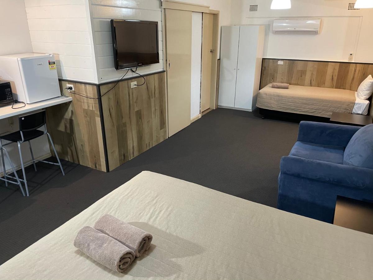 Countryman Motor Inn Каура Экстерьер фото
