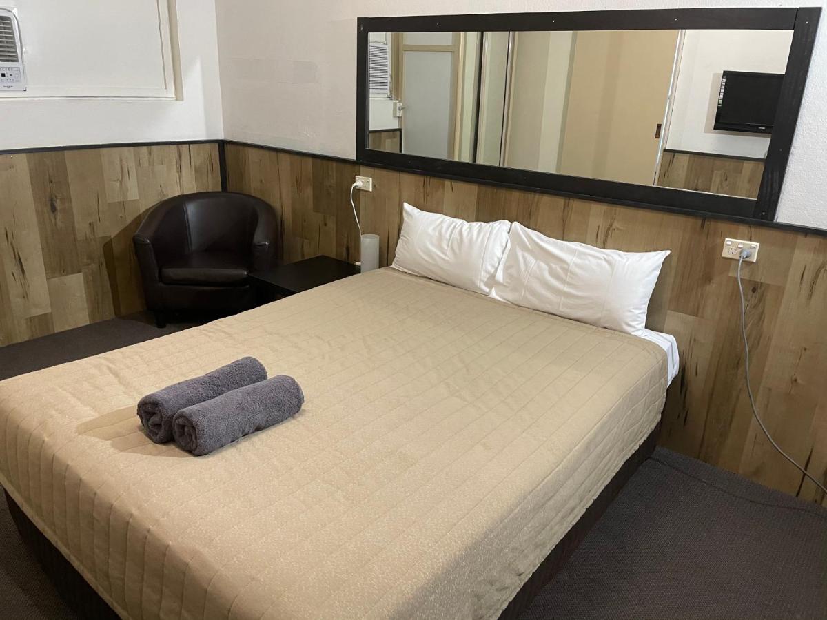 Countryman Motor Inn Каура Экстерьер фото