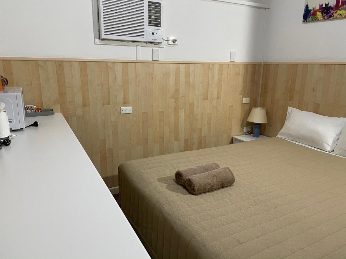 Countryman Motor Inn Каура Экстерьер фото