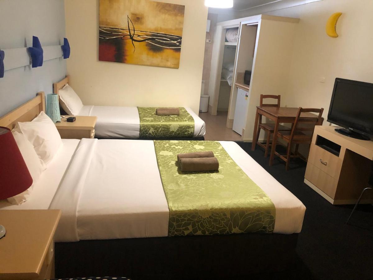 Countryman Motor Inn Каура Экстерьер фото